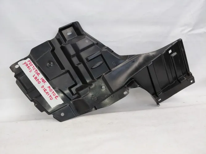 Protetor motor Yaris lado direito PRODUTO ORIGINAL NOVO 