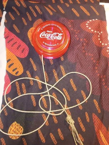 Ioiô vintage da Coca-Cola produzido pela Russell,  LEIA O ANÚNCIO 