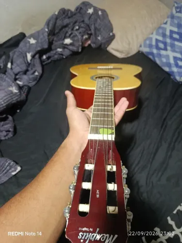 Violão novo