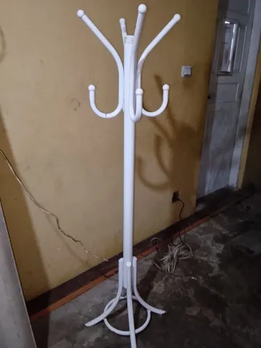 Cabideiro Tok Stok pesado
