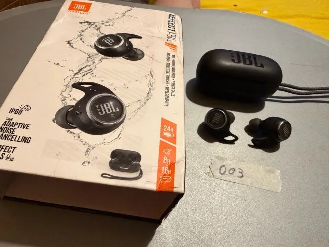 Jbl Headphones Fones JBL Reflect Aero com estojo para reparo ou peças