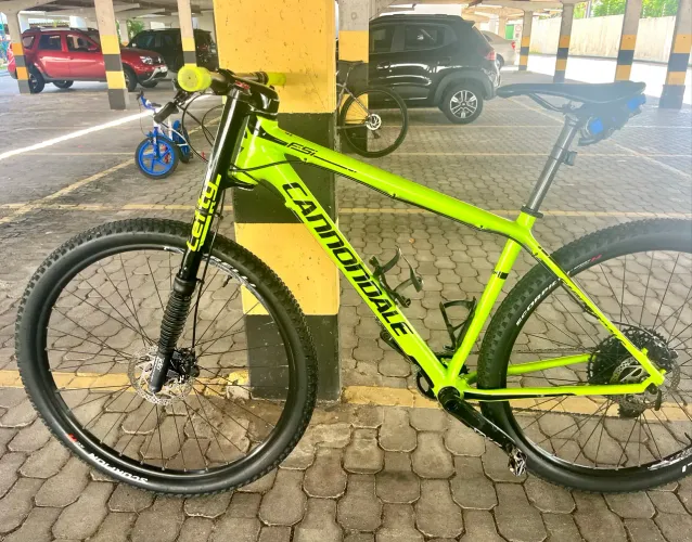 Cannondale FSI Carbono com suspensão Lefty