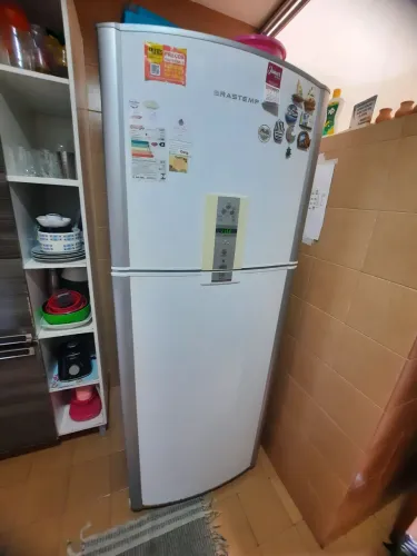 Vende-se Geladeira Brastemp Ative, 433 litros! (Modelo BRM47) - Branca
