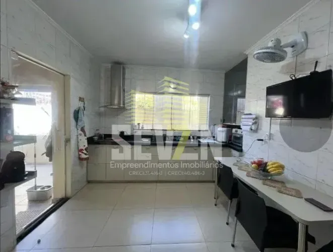 Casa com 3 quartos à venda, 201 m² por R$ 670.000 - Jardim Paulista - Bauru/SP