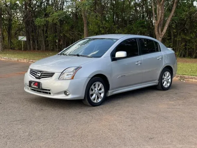 Nissan Sentra S 2.0/ 2.0 Flex Fuel 16V Aut. 2012