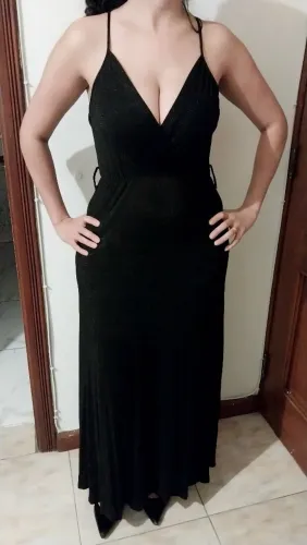 Vestido longo preto brilhante 