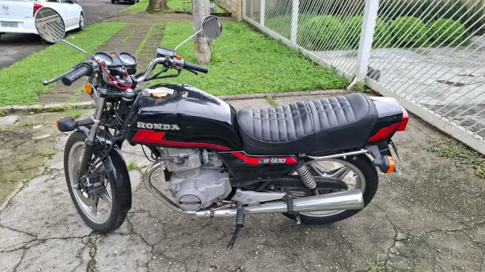 CB 400 1982