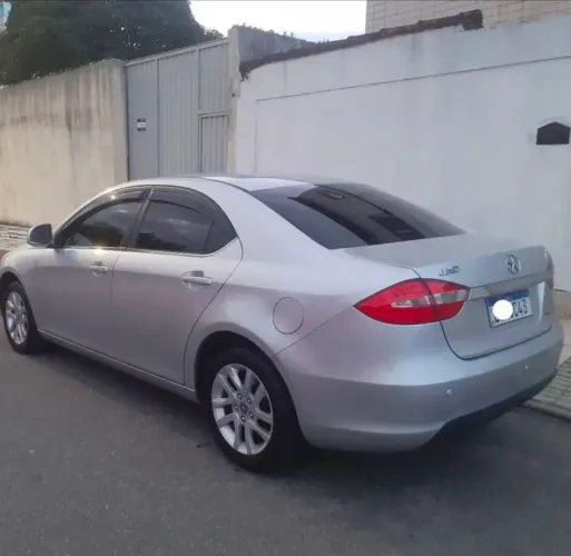 JAC J5 Sedan 1.5 16V 4P Mec. 2013