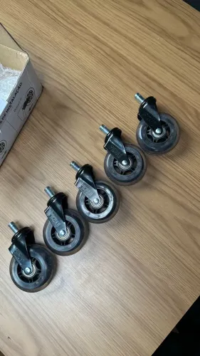 Rodízio para Cadeira Pichau Soft 75mm Kit com 5 - Excelente Estado