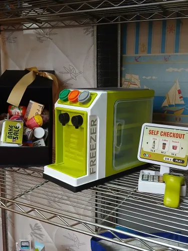 Mini mercadinho + maq registradora + diversos produtos