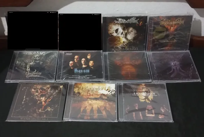CDs seminovos e zerados.