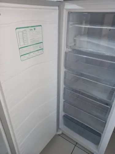 Freezer cônsul 231L