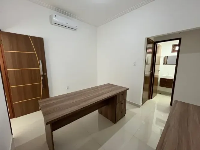 Comercial - Escritório com recepção e banheiro