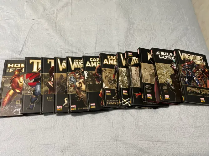 Vendo coleção Marvel Deluxe panini