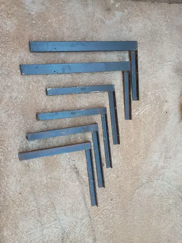 CANTONEIRAS DE FERRO