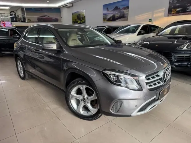 Mercedes-Benz GLA 200 Adv. 1.6/1.6 TB 16V Flex Aut. 2019
