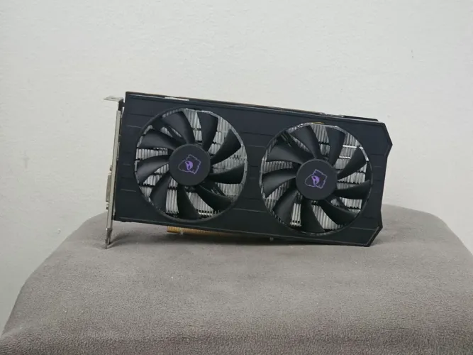 Placa De Vídeo Mancer RX 5500 XT Streaky - 8GB, GDDR6, 128-BIT (Em Perfeito Estado!)