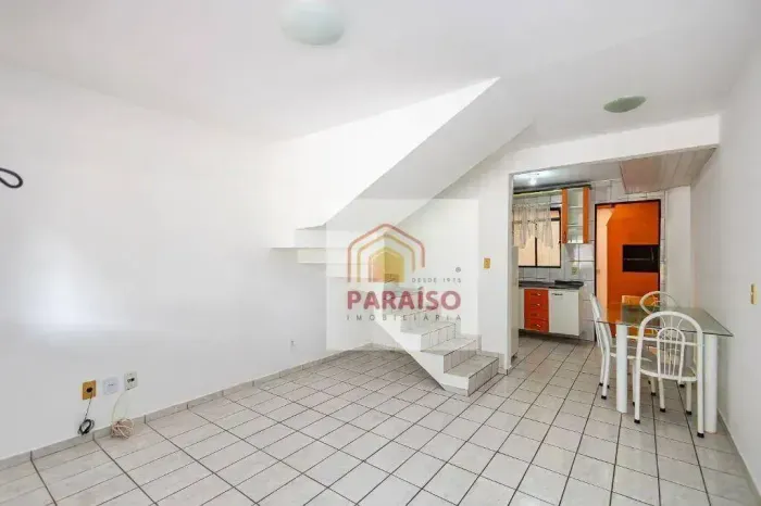 Sobrado com 2 dormitórios para alugar, 73 m² na Cidade Industrial - Curitiba/PR