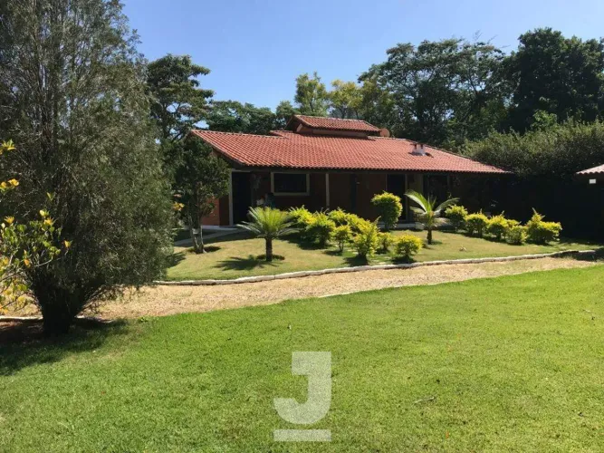 Chácara à Venda - Jardim Paraíso II, Itu - 3 Quartos AT 1100m² - AC 195m²