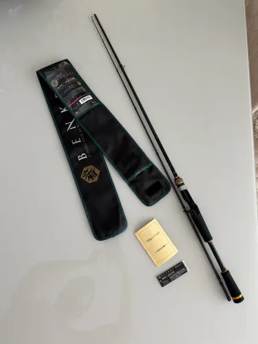 Vara p/ Carretilha Major Craft BENKEI 10 - 16 LBS 1,88m 2P