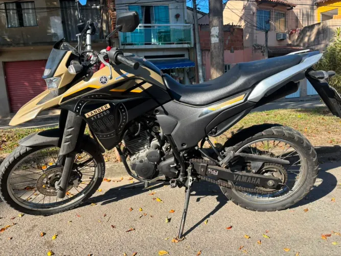 Yamaha XTZ Lander 250 ABS 2024 - Impecável