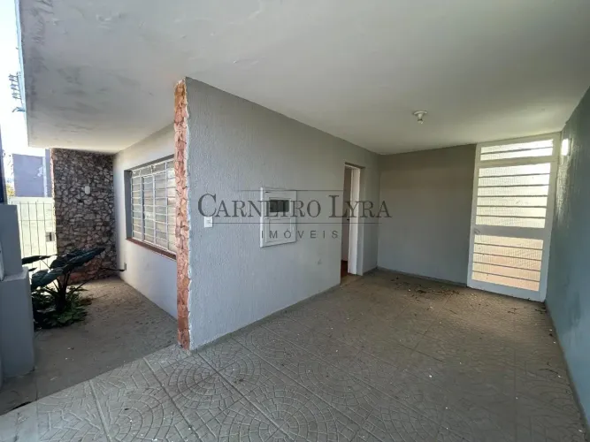 Casa com 3 quartos para alugar por R$2.140,00/mês - Centro - Jaú