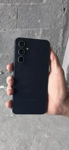 Celular a54 256 gigas de memória funcionando tudo perfeitamente Câmeras ótimas 