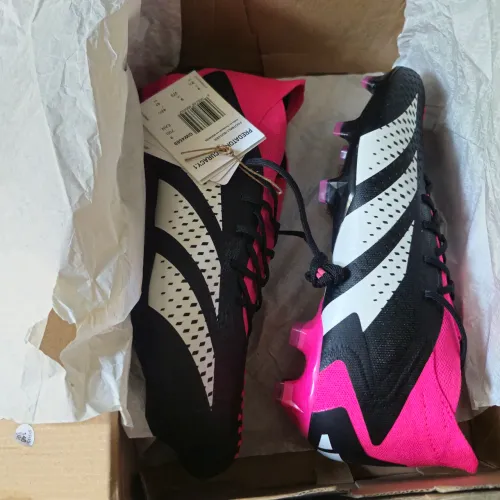 Chuteira campo adidas predator accuracy fg