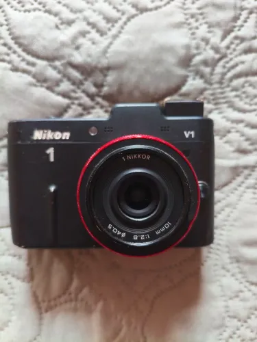 Câmera Nikon 1v1