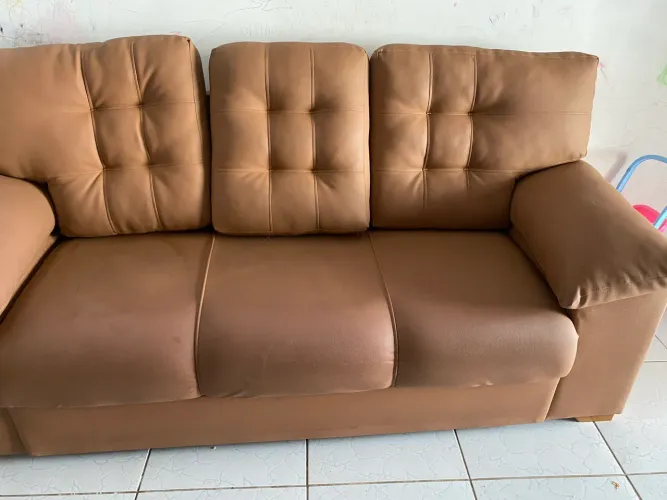Conjunto de sofá em couro