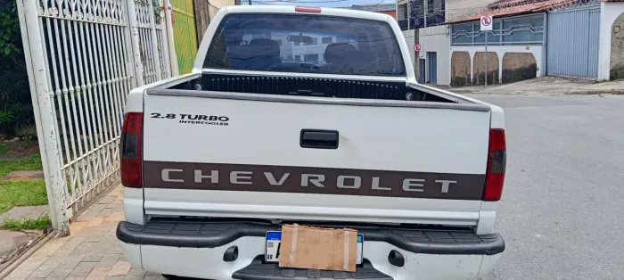 Chevrolet S10 Pick-up STD 2.8 4X4 CD TB Int.dies. 2001