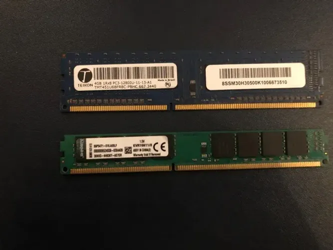  Kit Memória RAM DDR3 12GB (8GB + 4GB) 1600MHz para Desktop