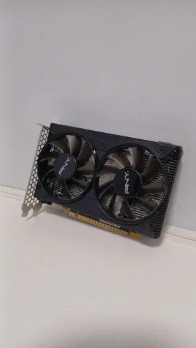 PNY GeForce GTX 1650 4GB GDDR5 Dual Fan - Funcionando | Excelente Estado