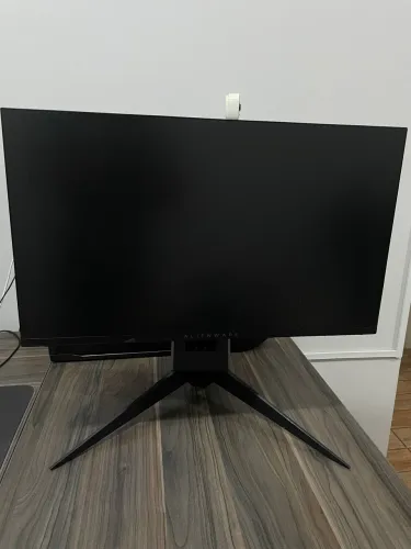 Monitor Alienware 240hz