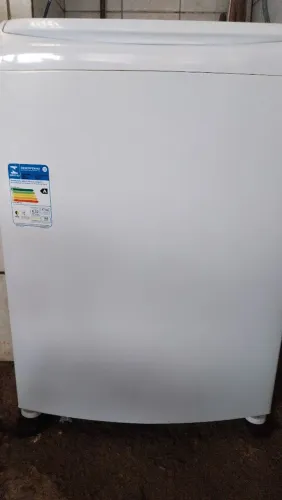 Vende se uma máquina de lavar Electrolux 17 kg ,bem conservada!