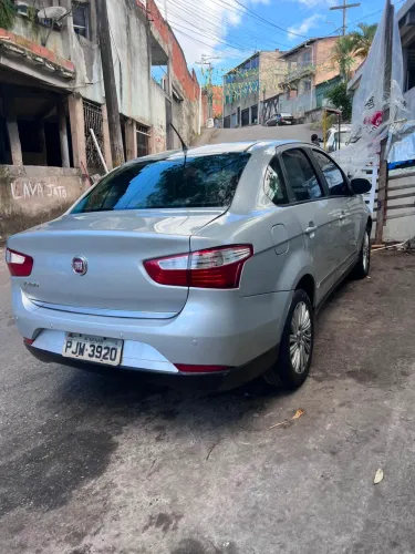Fiat Grand Siena Essence 1.6 Flex 16V 2016
