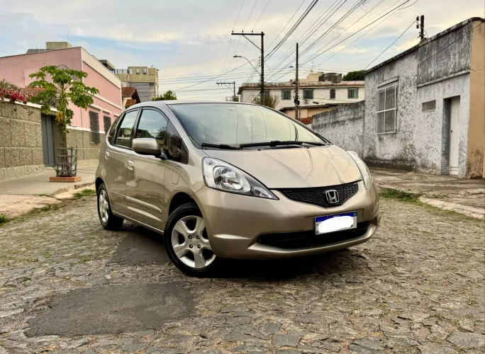 Honda Fit LX 1.4 Mec. 2010 - Revisado