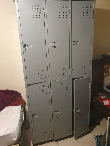 Armário de metal semi-novo - entrego em casa