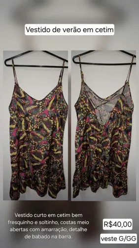 Vestido de cetim curto