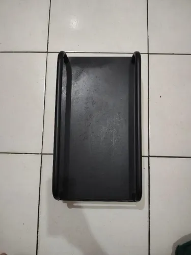 Suporte de metal com Rodinhas para Computador