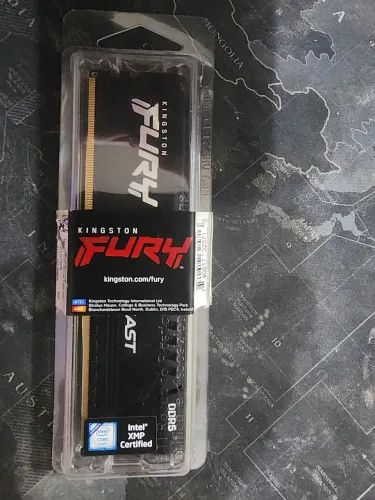Memória RAM Kingston Fury de 16GB DDR5 5600MT/