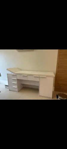 Cama multinacional,com gavetas e armários 