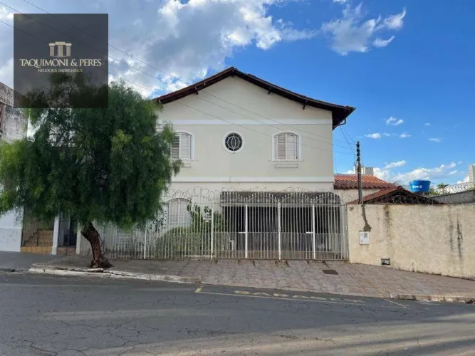 Sobrado com 4 dormitórios à venda, 288 m² por R$ 650.000,00 - Setor Central - Anápolis/GO