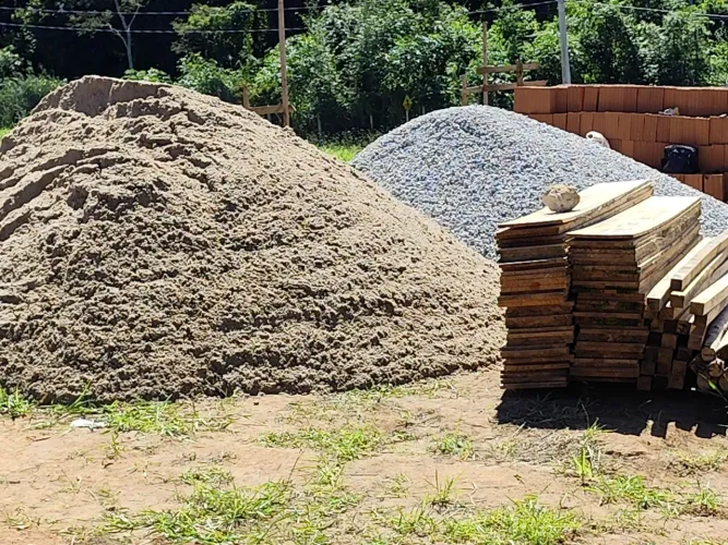 Areia,pedra,pedrisco, pó Pedra e BGS