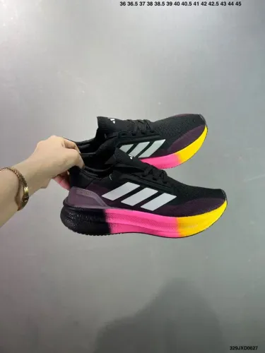 Tênis Adidas Ultraboost - Conforto Máximo e Estilo Moderno