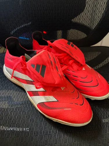 Chuteira adidas society 42