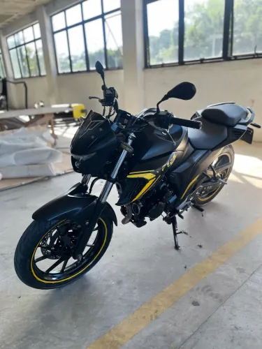 Yamaha f25 fazer Limited 