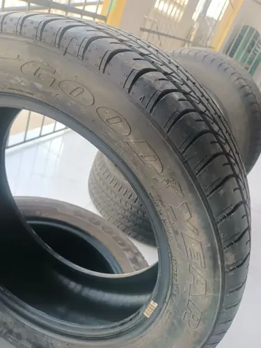 VENDO QUATRO PNEUS 205/55/16 SEMI NOVOS