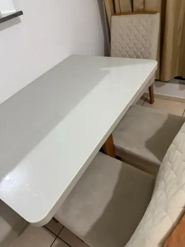 Vende-se mesa 4 lugares