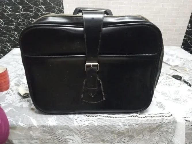 Bolsa em couro antigo 70 reais